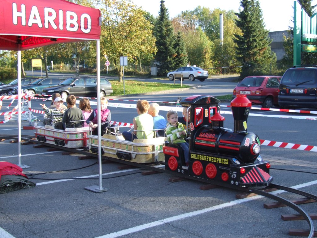 Clara im Haribo-Zug