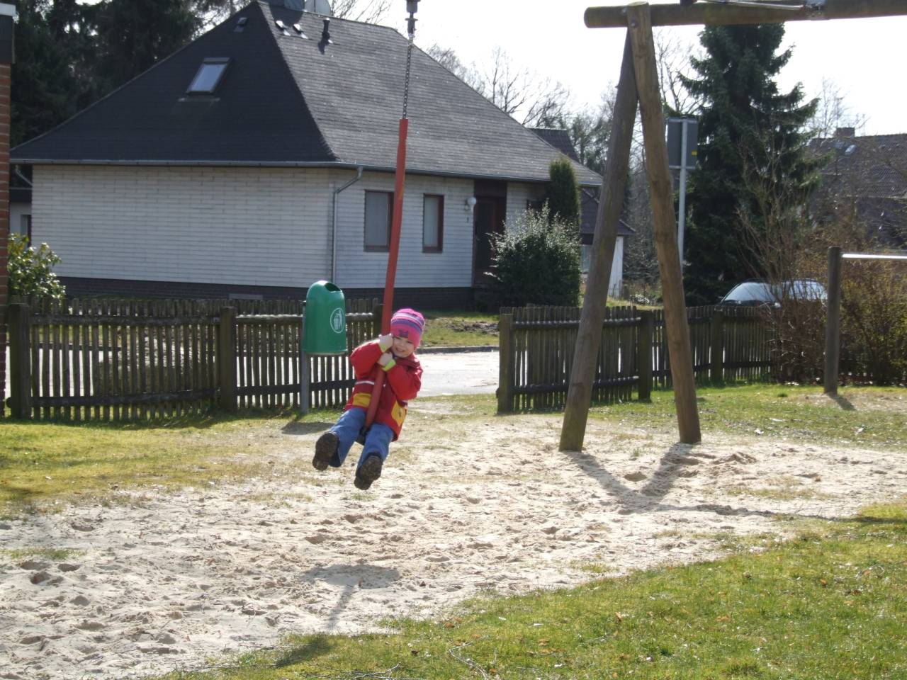 Clara fährt Seilbahn