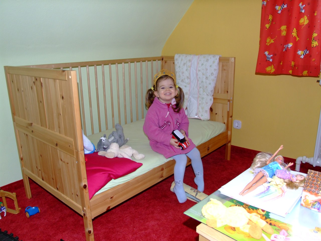 Tessas Bett ohne vordere Gitterstäbe