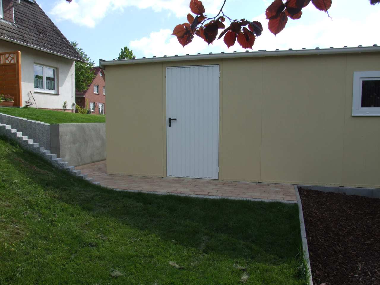 Garagenrückwand